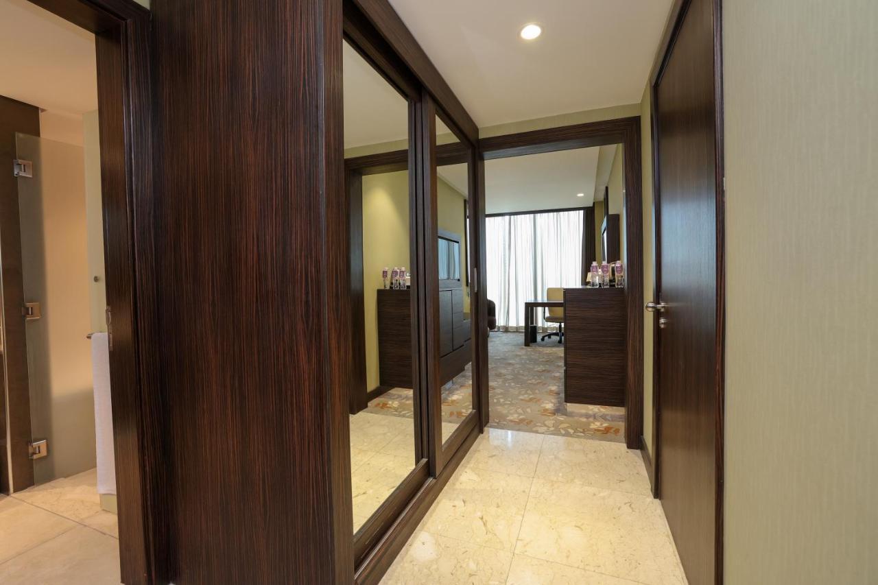 Crowne Plaza Kuwait Al Thuraya City By Ihg Кувейт Экстерьер фото