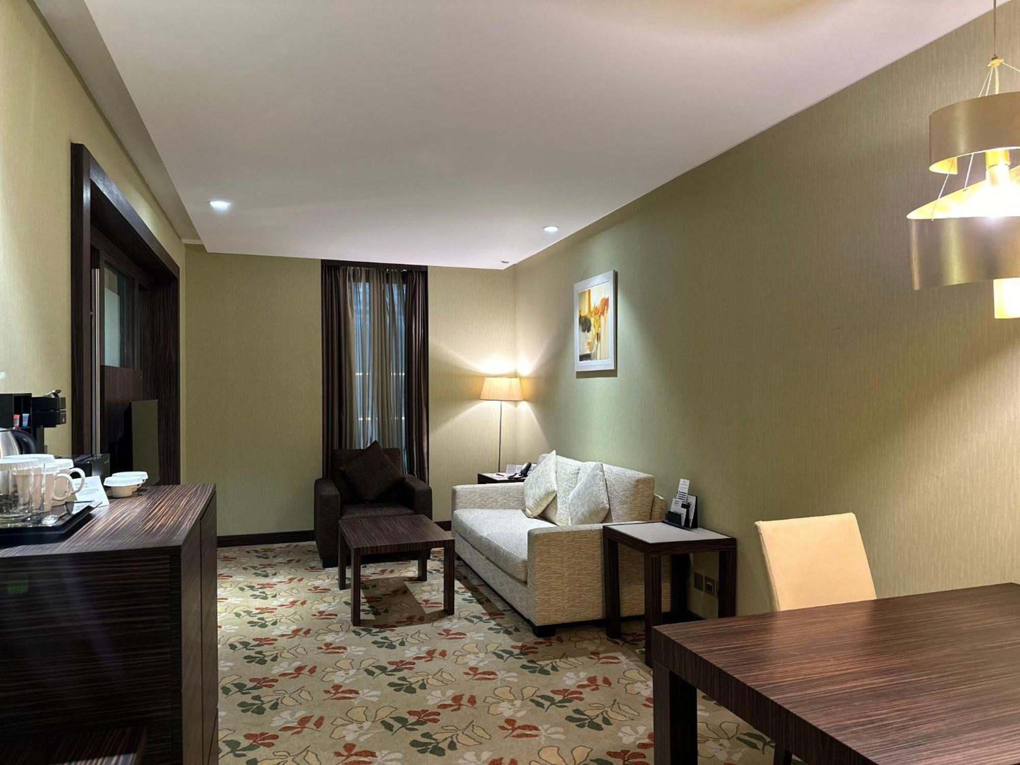 Crowne Plaza Kuwait Al Thuraya City By Ihg Кувейт Экстерьер фото